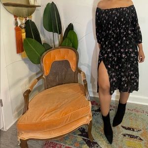 City chic off shoulder high split midi dress.